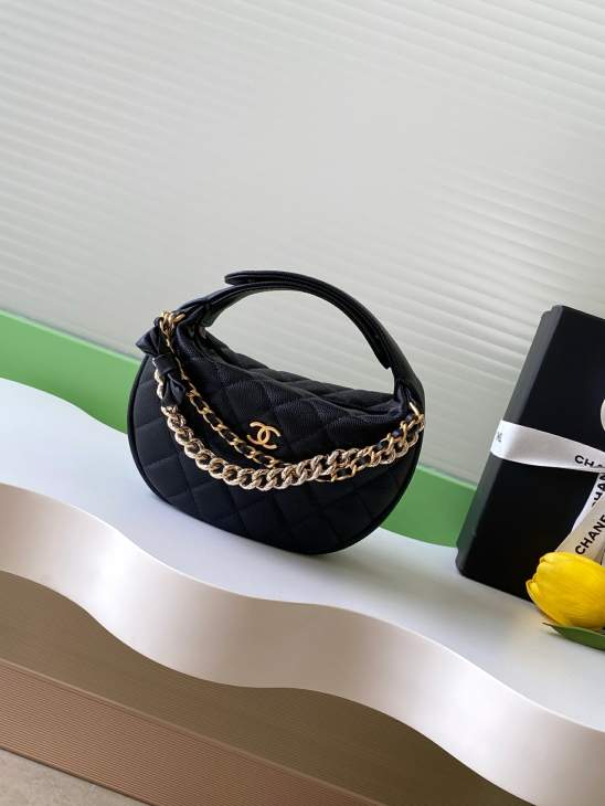 Picture of Chanel Handbags _SKUfw239862263fw